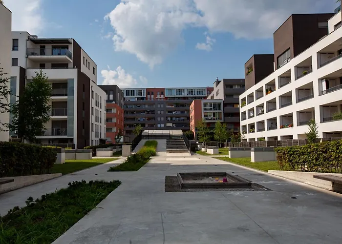 Appartamento Bright 2-bed Free Parking & Wifi - Walk To Old Town Lubiana