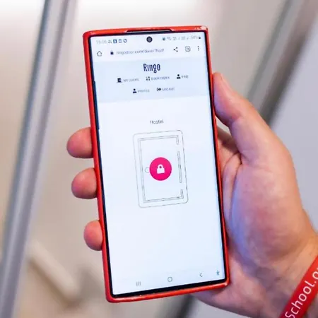 Bright 2-bed Free Parking & Wifi - Walk To Old Town *