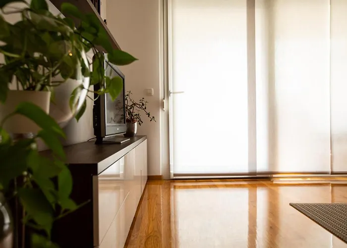 Apartament Bright 2-bed Free Parking & Wifi - Walk To Old Town