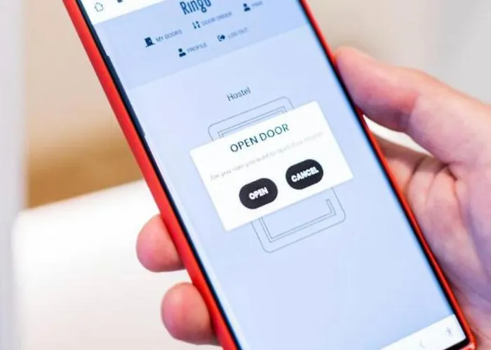 Bright 2-bed Free Parking & Wifi - Walk To Old Town