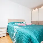 아파트 Bright 2-Bed Apartment Free Wifi And Walk To Old Town *