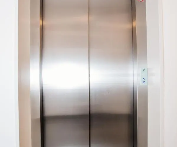 Bright 2-bed Free Parking & Wifi - Walk To Old Town 公寓 卢布尔雅那